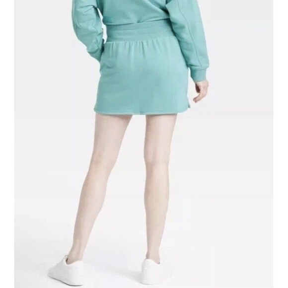 JoyLab Women's French Terry High-Rise Skort Green Medium NEW!! - Picture 2 of 5